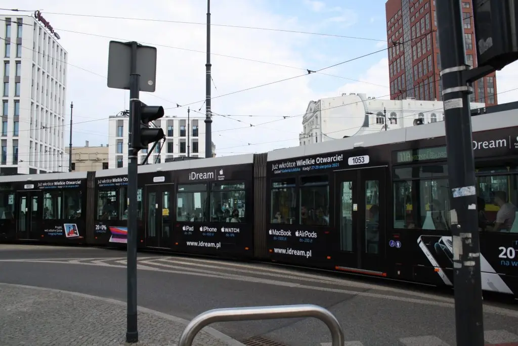 reklama na tramwaju kraków